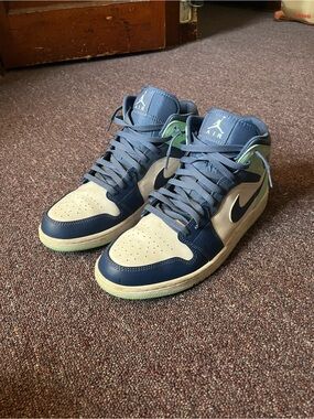 Nike Air Jordan 1 Mid Men’s Sneakers - Navy, Cream, Green